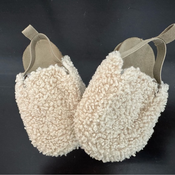 Carters Cozy Cream Baby Shoes 3-6m - Picture 3 of 5